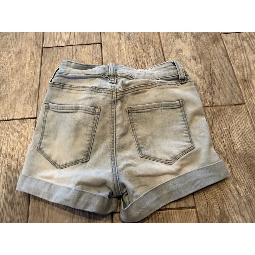rue 21 High-Rise Shortie Size 0 Light Wash Distressed Denim Shorts Boho Festival